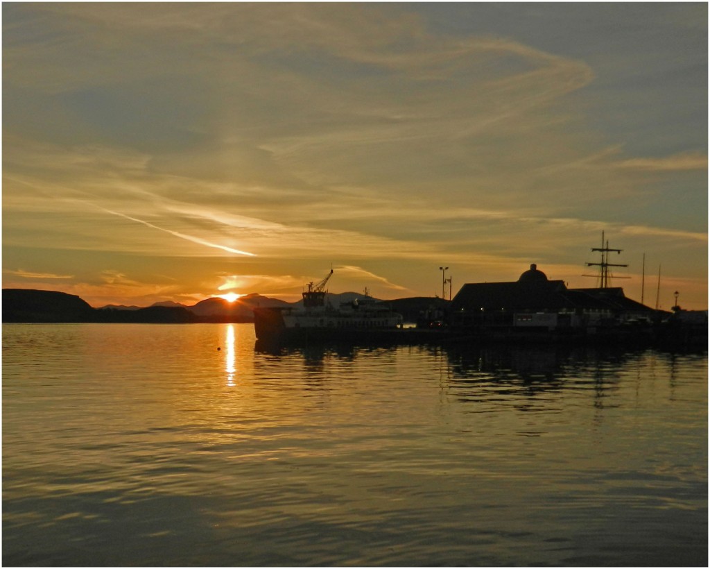 100922-15-ObanSunset.jpg