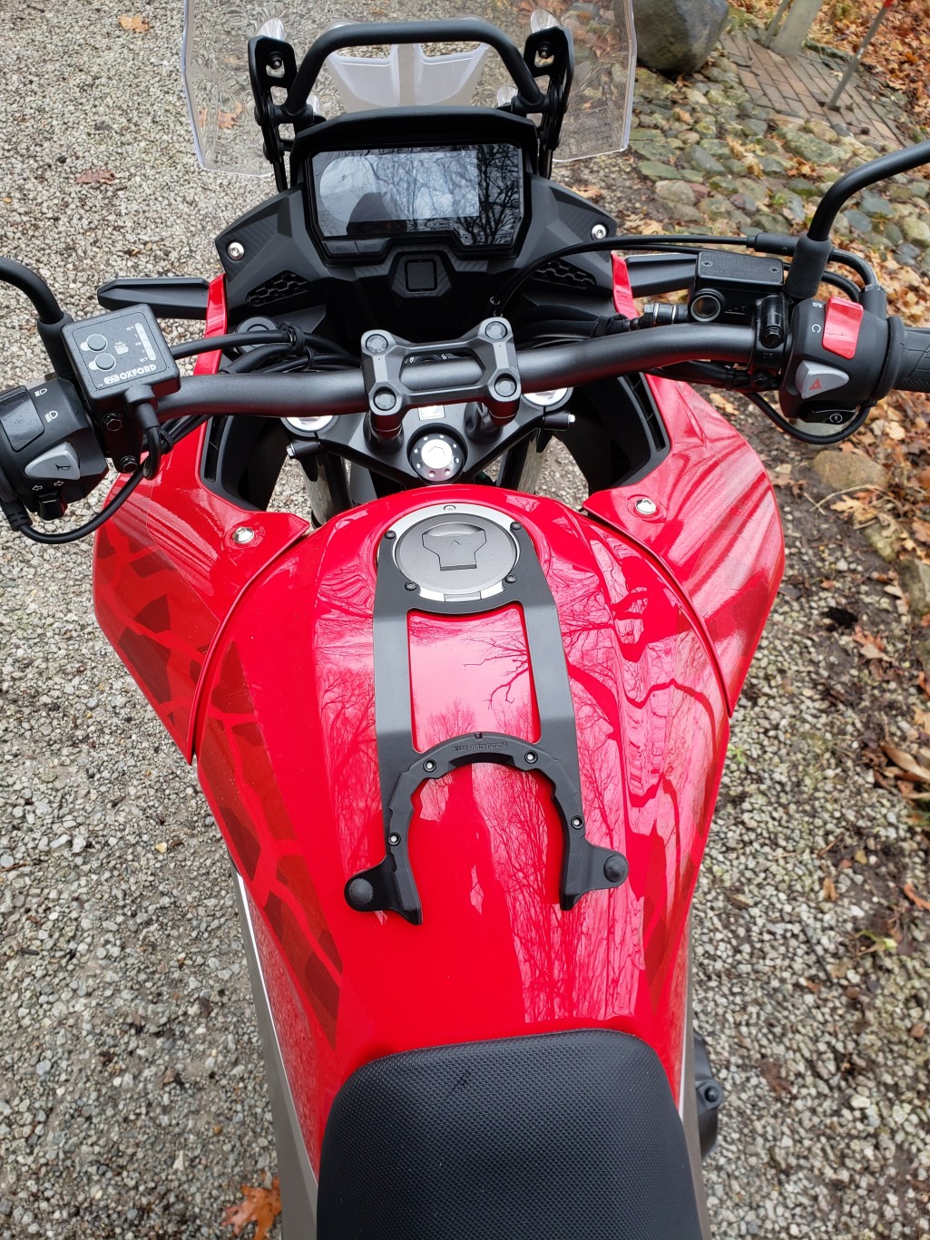 SW Motech PRO Daypack tank bag install. Modifications, Accessories