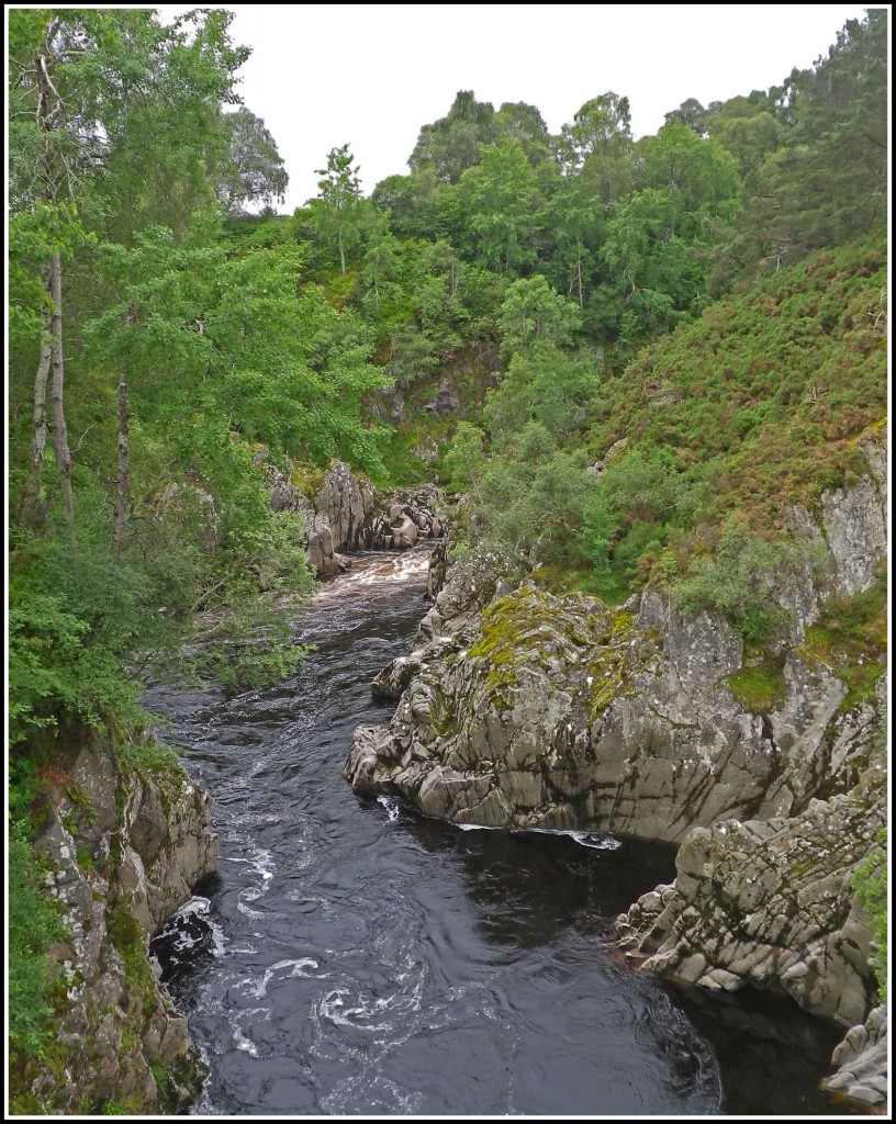 4-100721-FindhornRiver-at-DulsieBridge.jpg