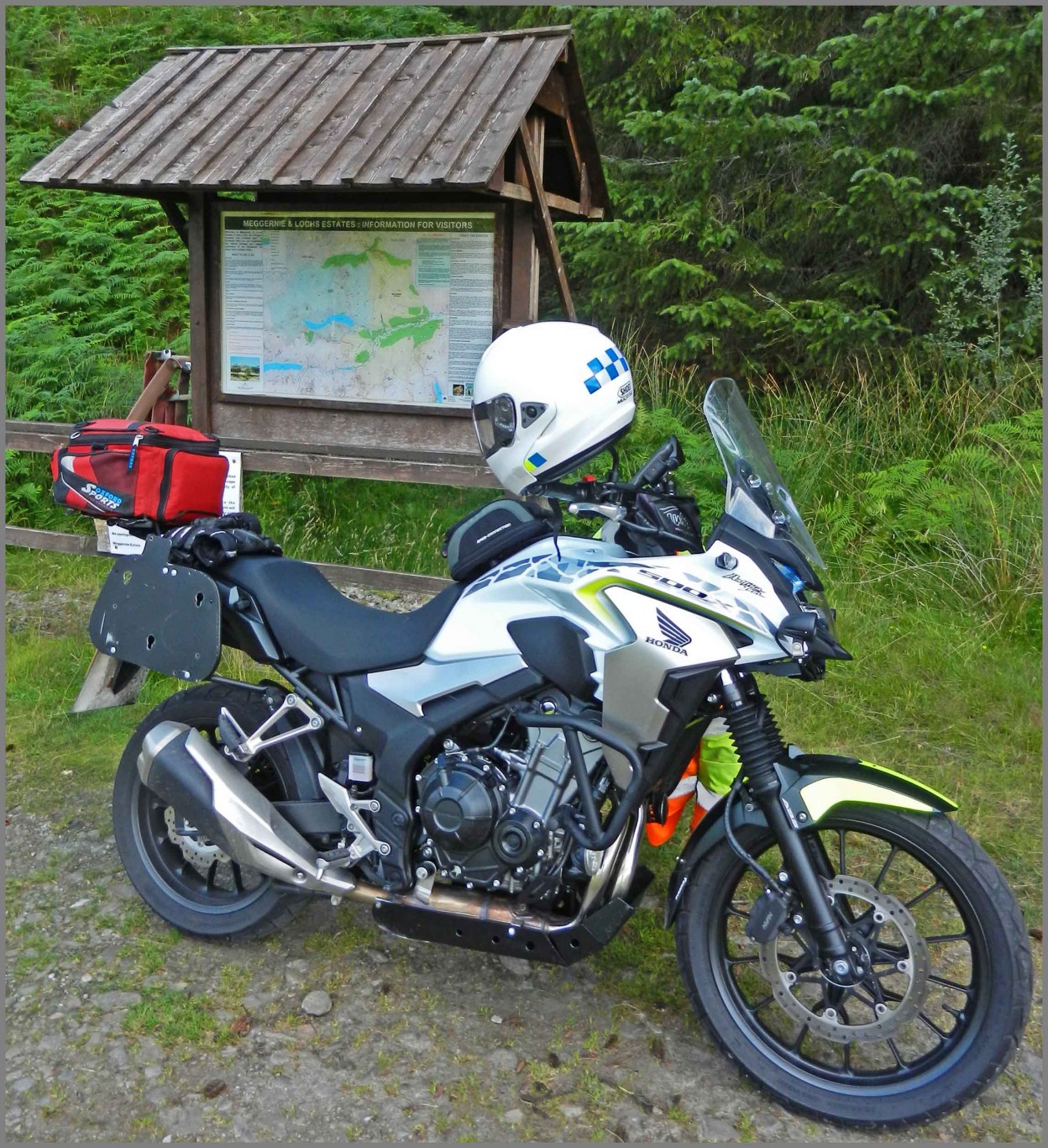 8-160820-Meeting-Point.jpg