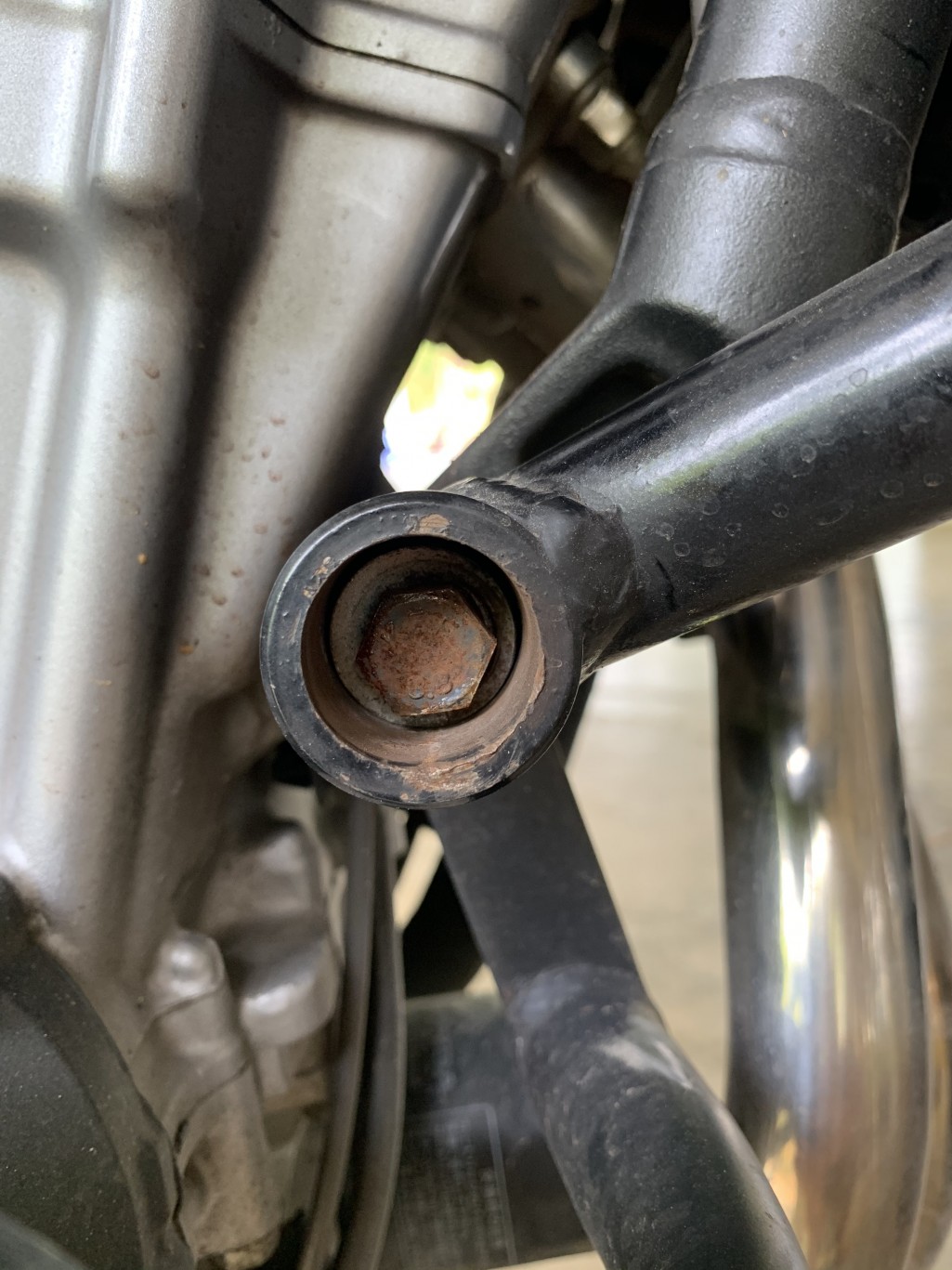 BROKEN ENGINE MOUNT!! CB500X and NX500 General Chat Honda CB500X